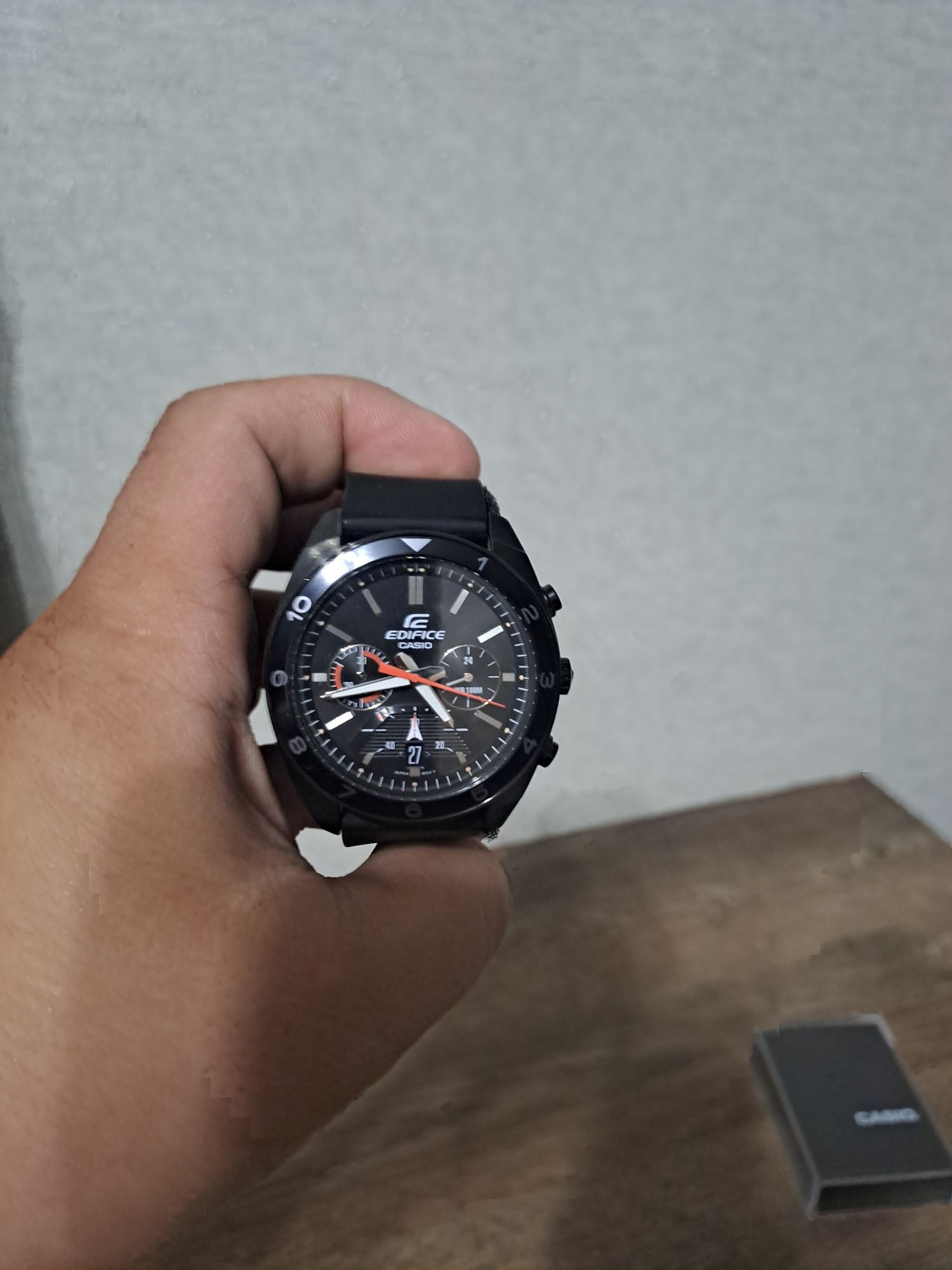 Продам наручные мужские часы Casio