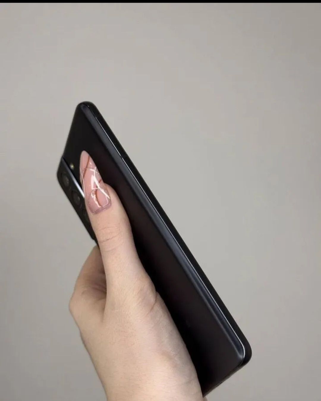 Samsung S21+5Gя срочно