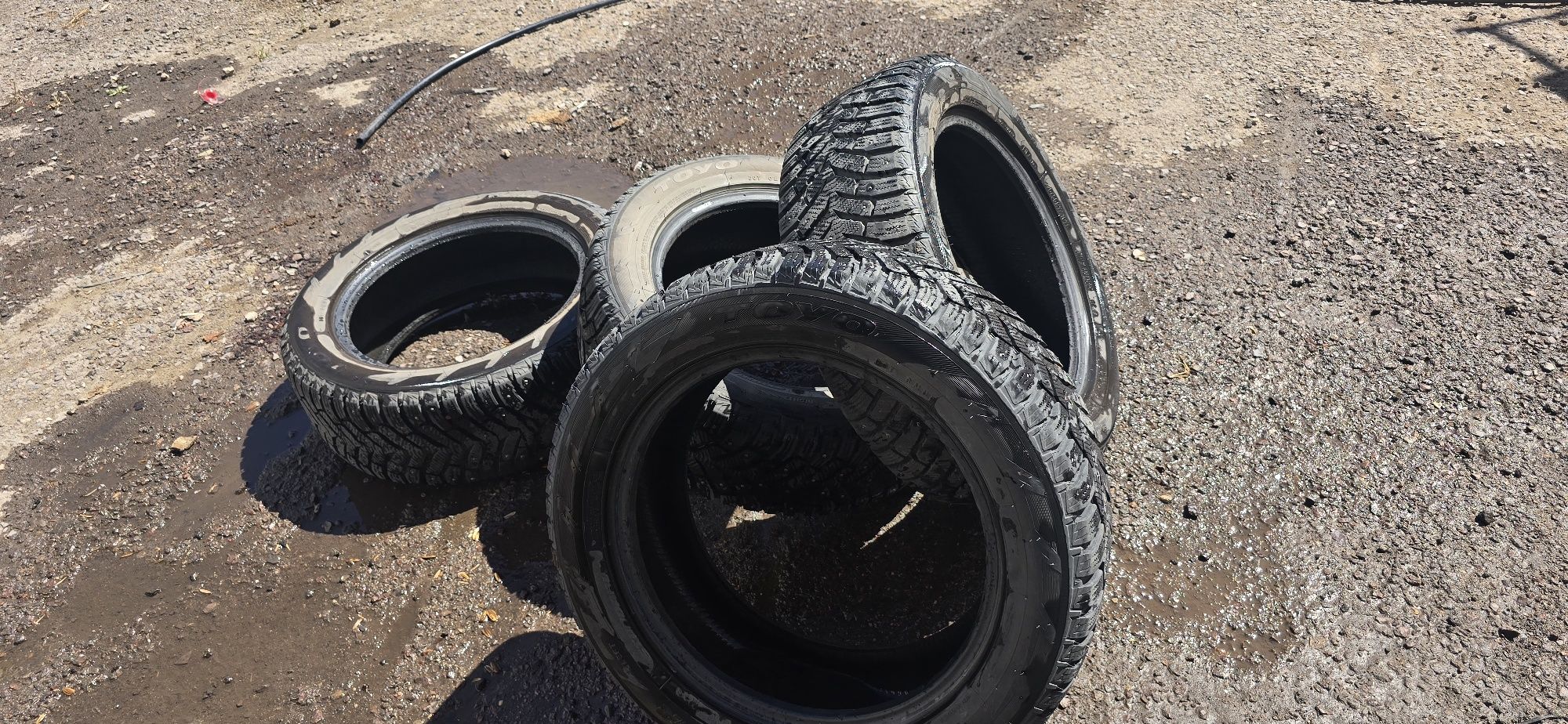TOYO  225/55/17 почти новая зимняя резина