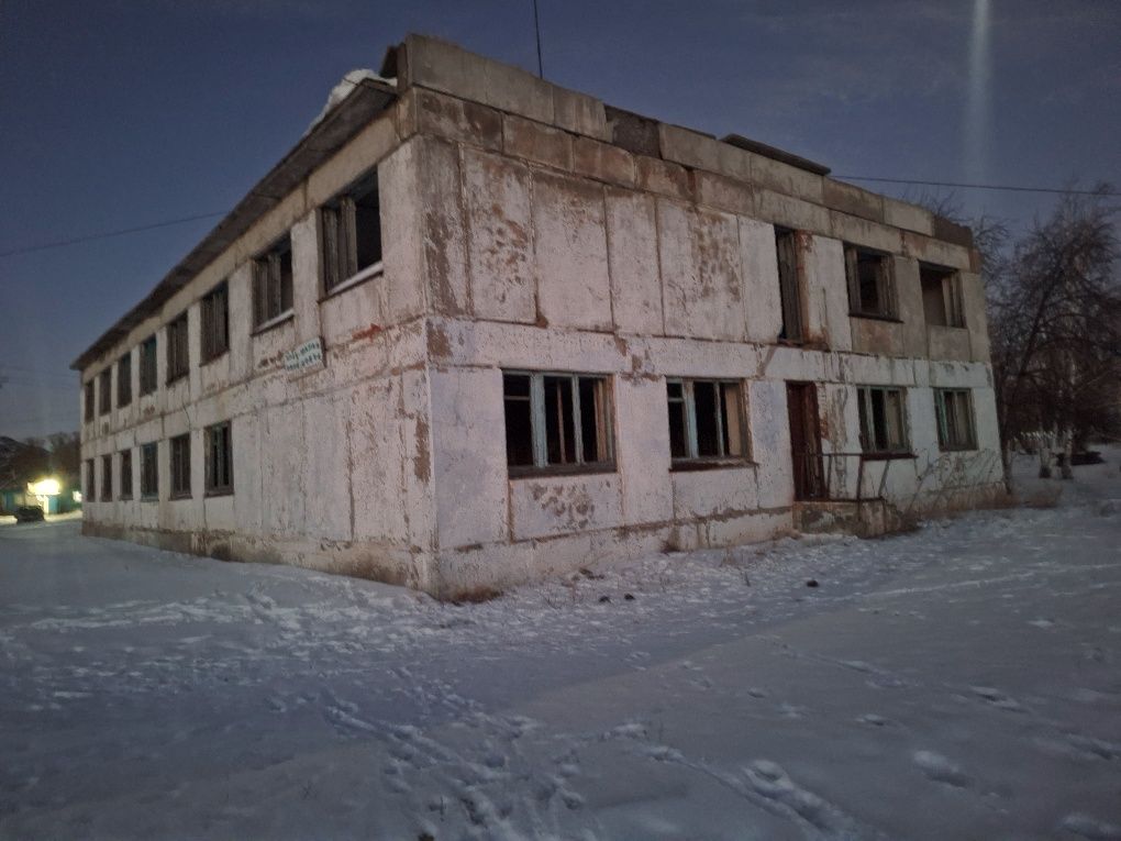 продам здание на рабор 2 этажа