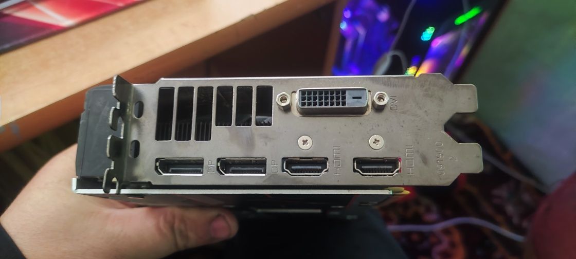 Продам видеокарту RADEON RX 580  8GB