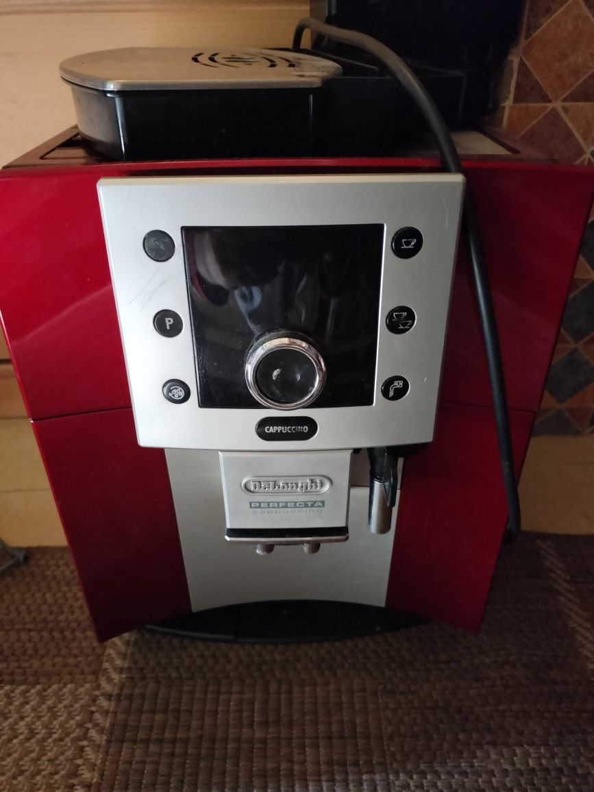 Кофемашина Delonghi 5550