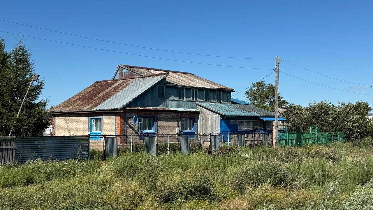 Продается дом в г. Степняк. Общая площадь 160 м2. 20 соток