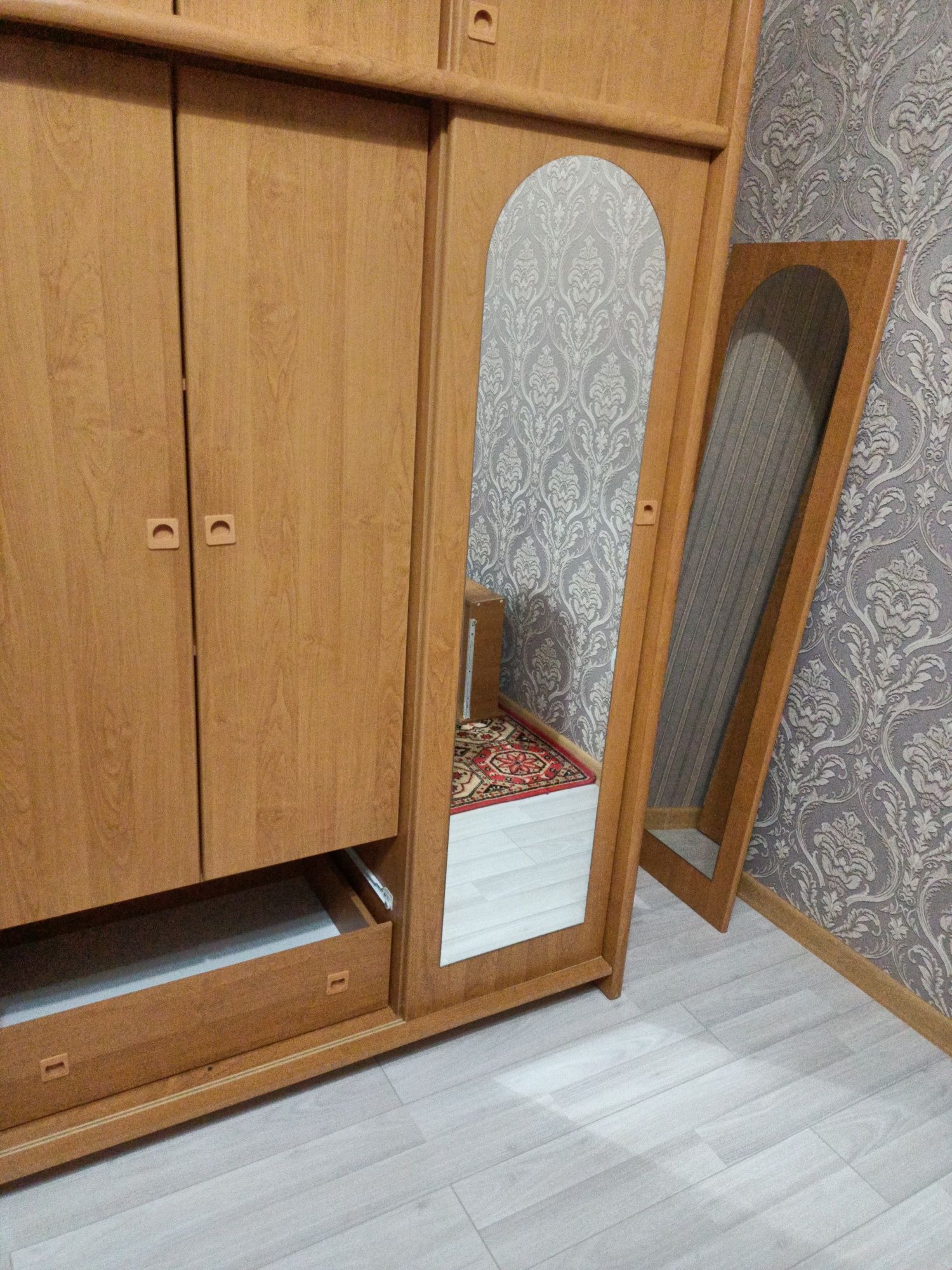 Прихожая бу польский ореховый цвет