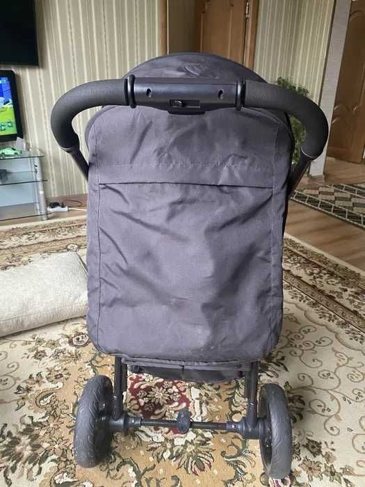 Продам прогулочную коляску Happy Baby Ultima V2