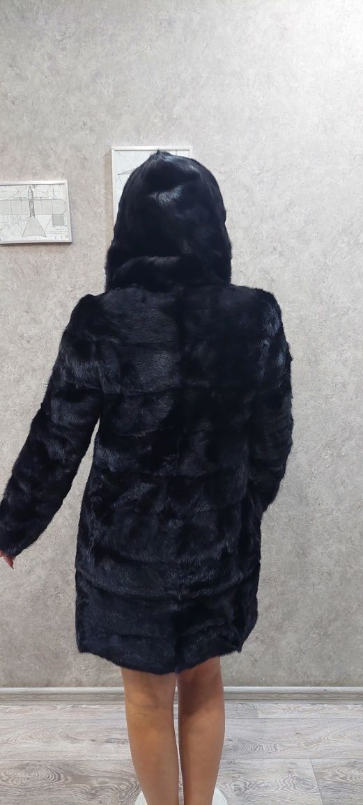 Шуба норковая б/у