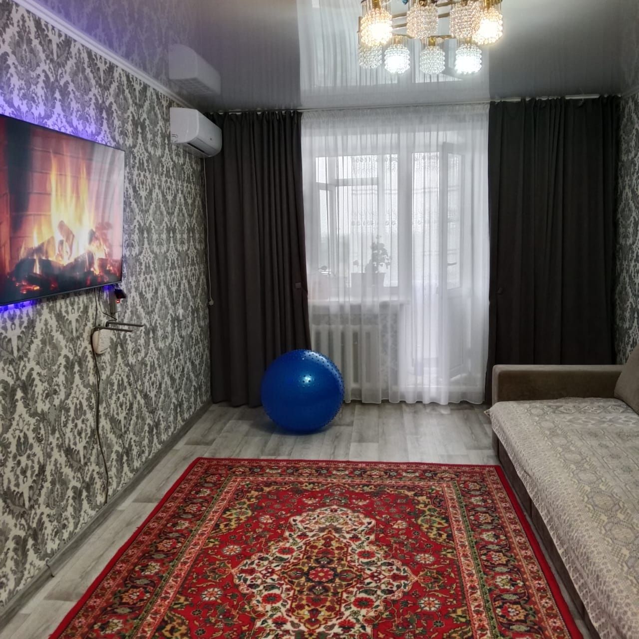 Продам квартиру на Грэссе 4 комнатную квартиру 86 кв 4/4этаж
