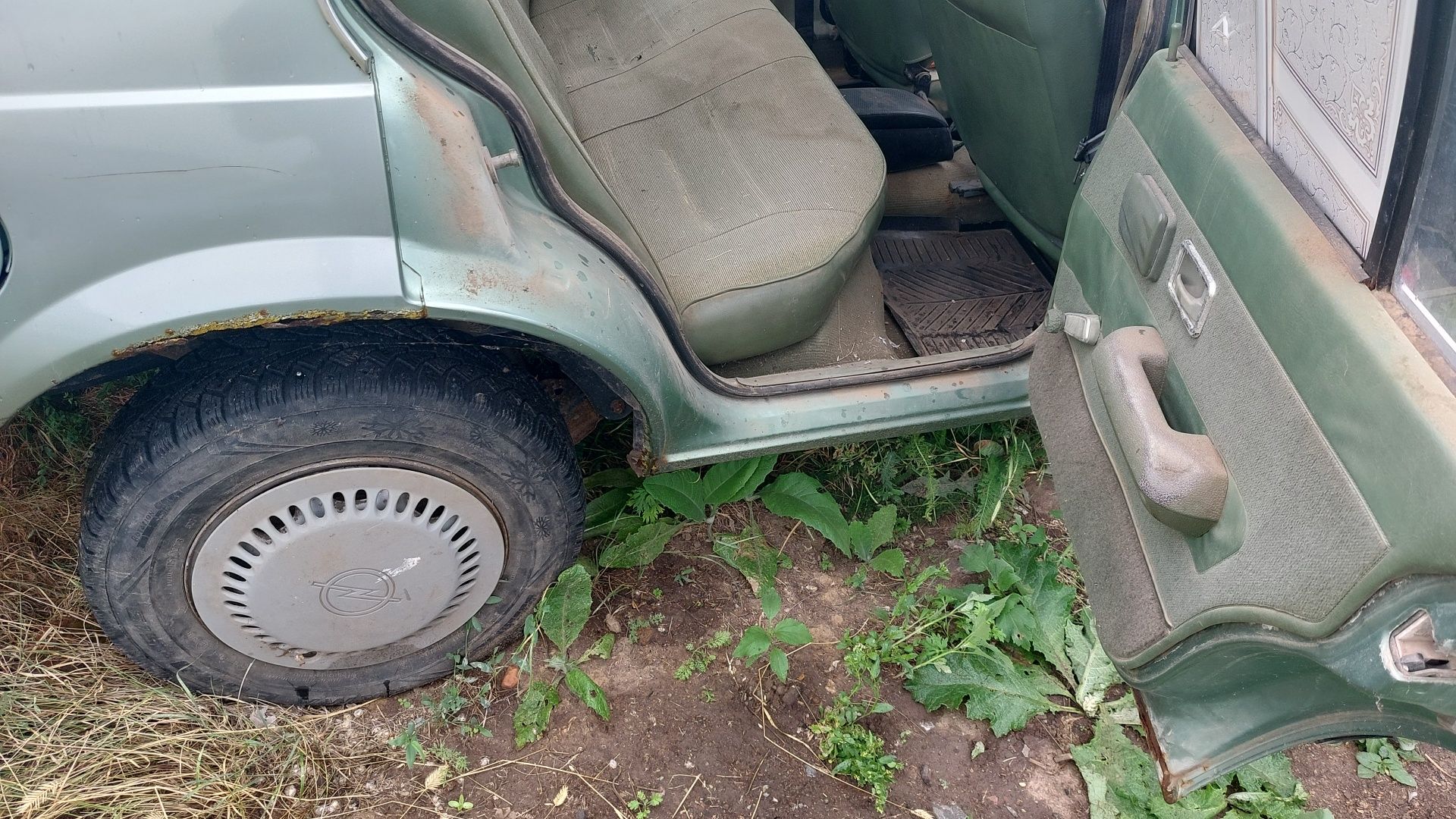 Продам опель аскону