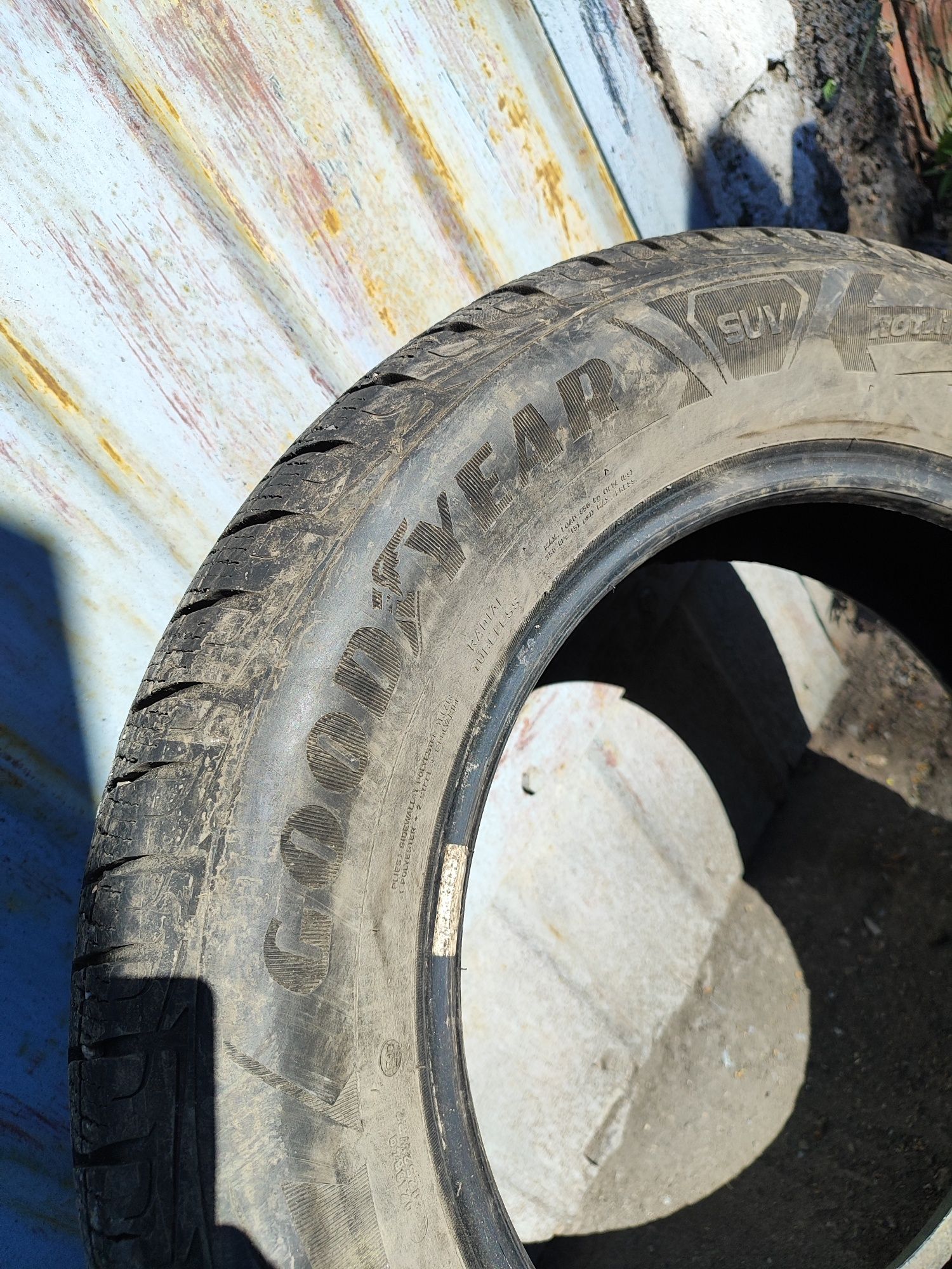 Продам резину Goodyear