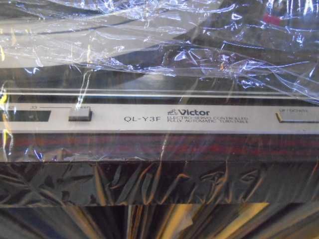 виниловый  проигрыватель  Victor QL-Y3F (Japan)