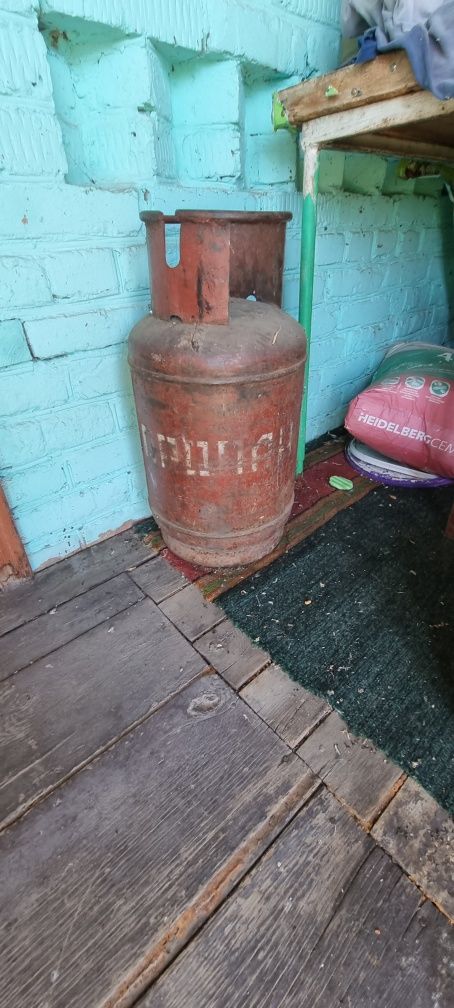 Газовые балоны продам в наличие 2 шт