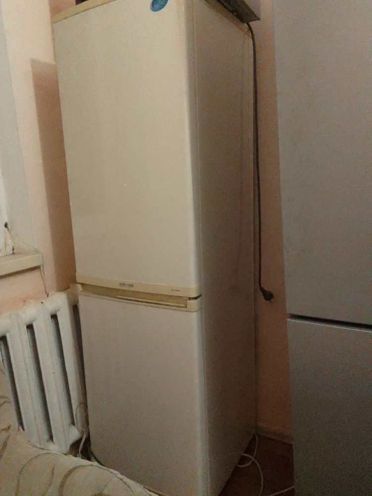 Продам холодильник на запчасти