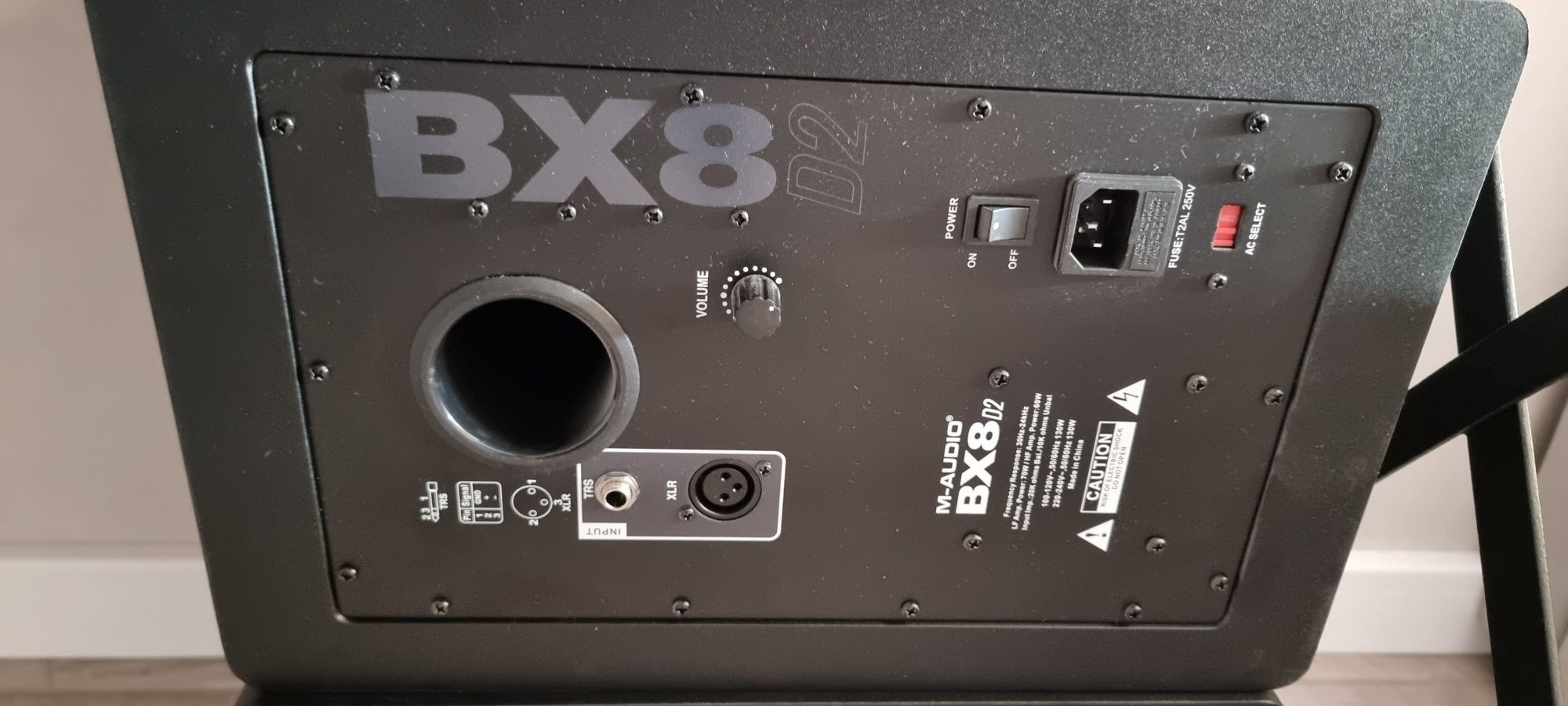 Срочно студийные мониторы M-audio BX8