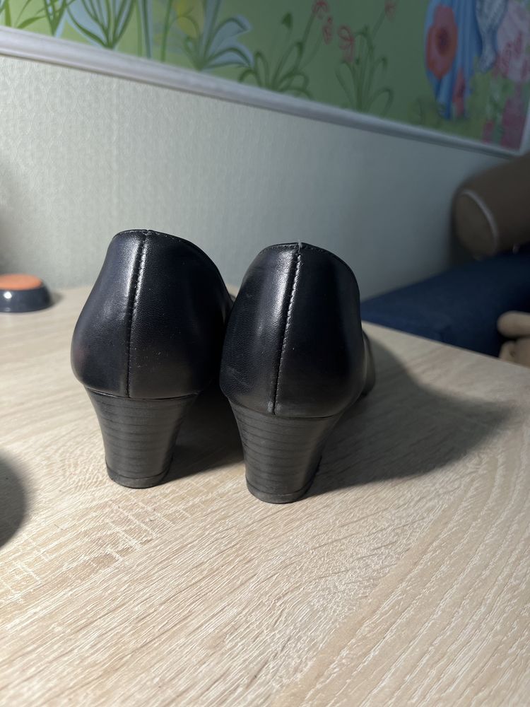 Кожаные туфли