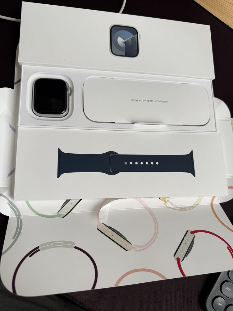Apple Watch Series 9 45MM S/M (GPS) — как новые!