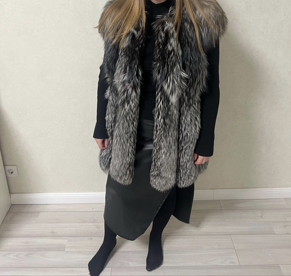 Жилет меховой из песца