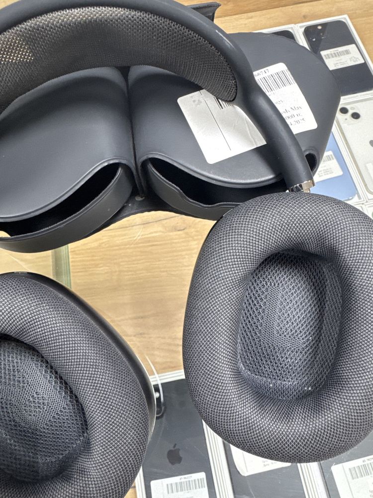 Air Pods Max 140,000тг 0•0•12 kaspi 0•0•24 halyk