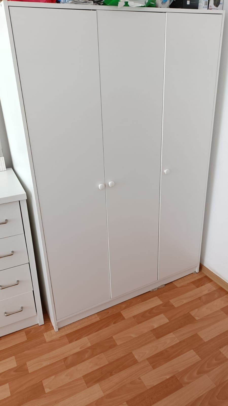 Продам небольшой шкаф