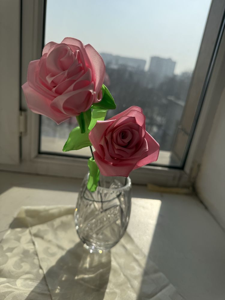Продам цветы  из лент