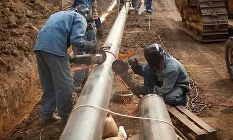 Услуги сварщика сварка труб водопровода, отопления, газопровода монтаж
