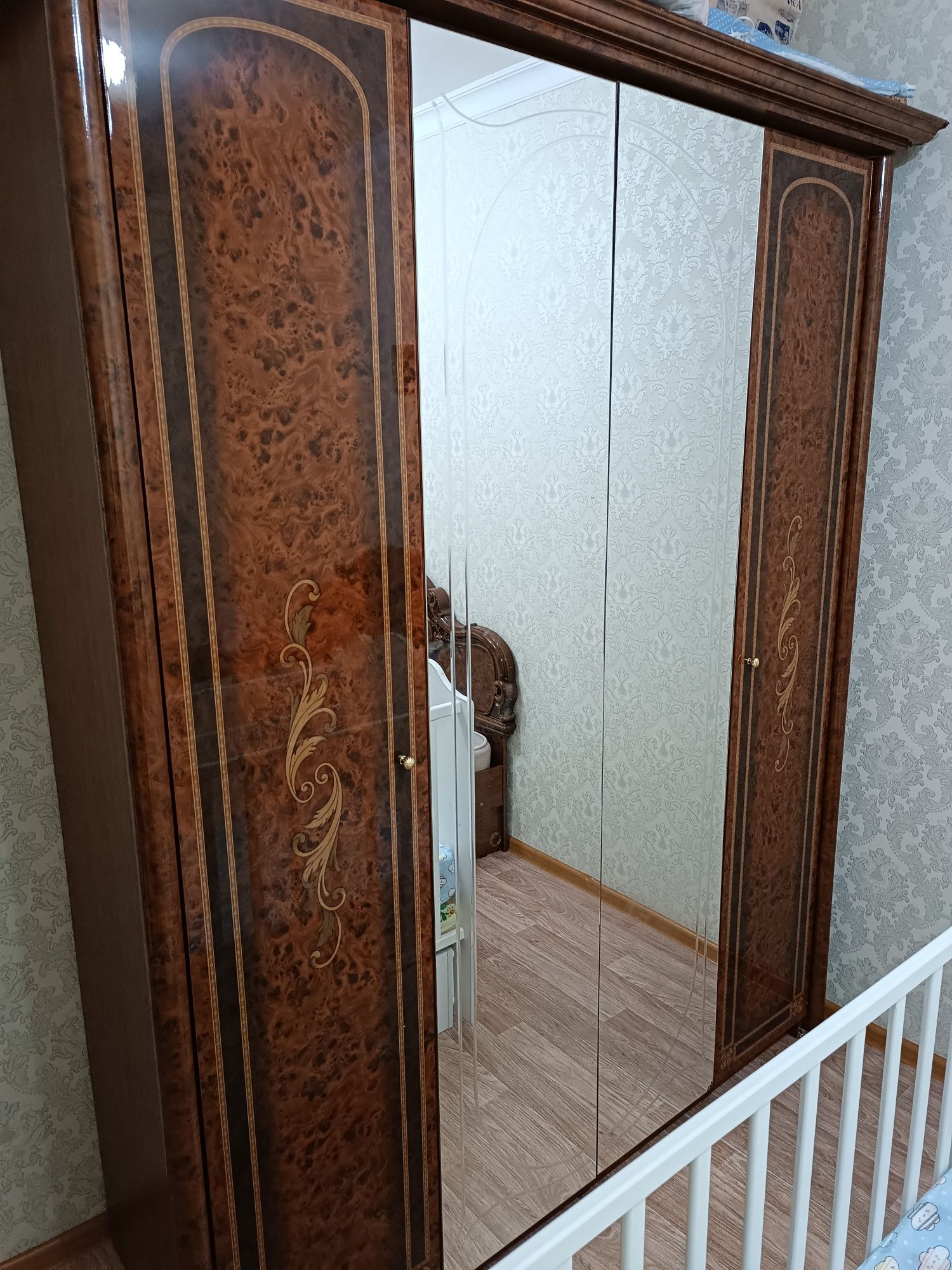 Продам спальный гарнитур ШАТУРА