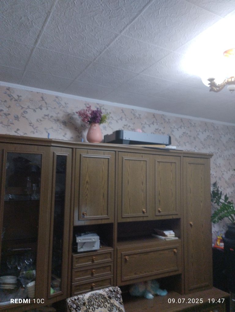 Стенка ГДР Б/У в хорошем состоянии