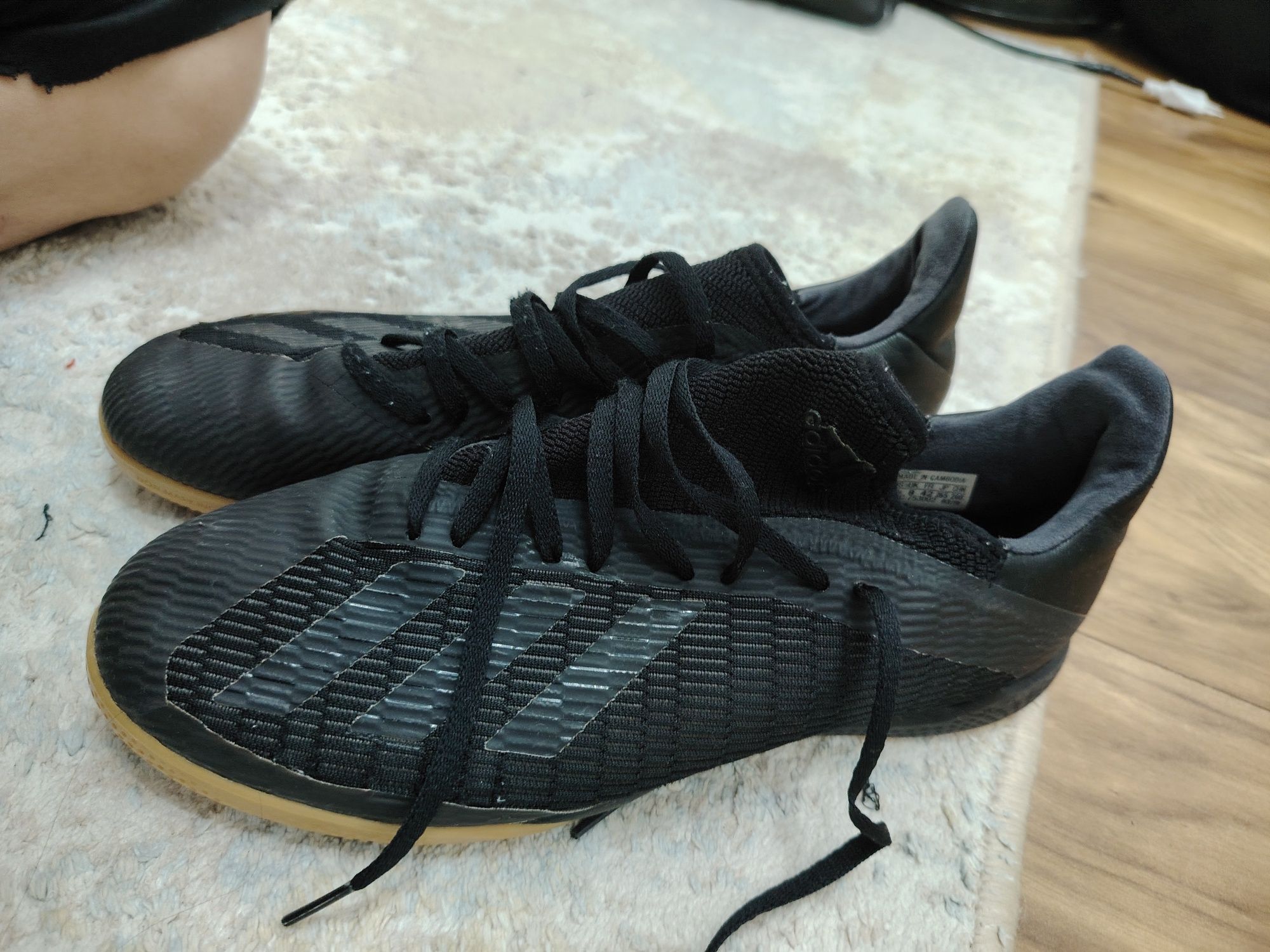 Кроссовки Adidas футзалки (для зала и повседневной носки)