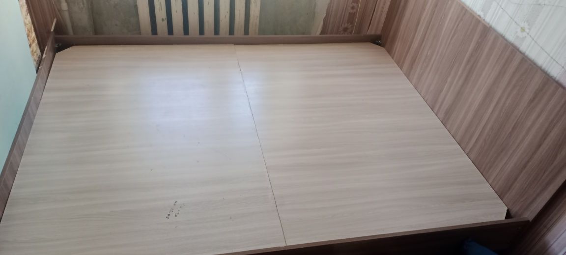 продам кровать бу