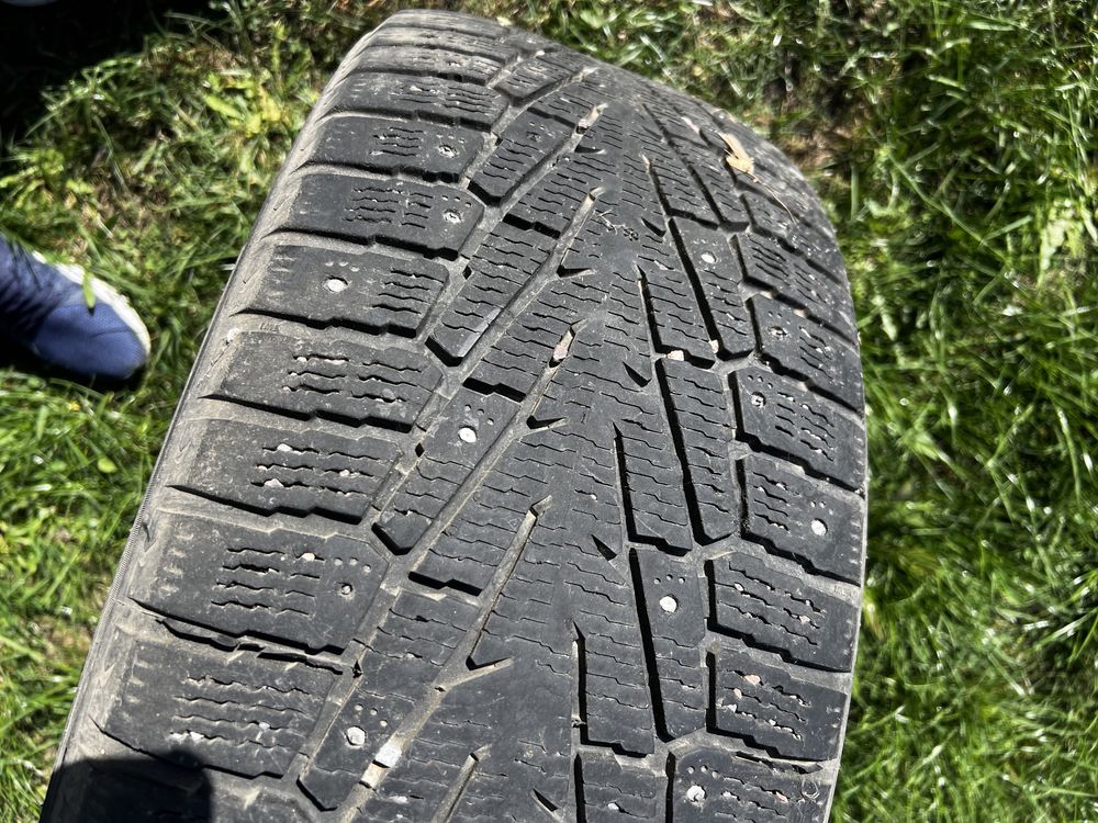 Резина зимняя, 285/60/18, nokian