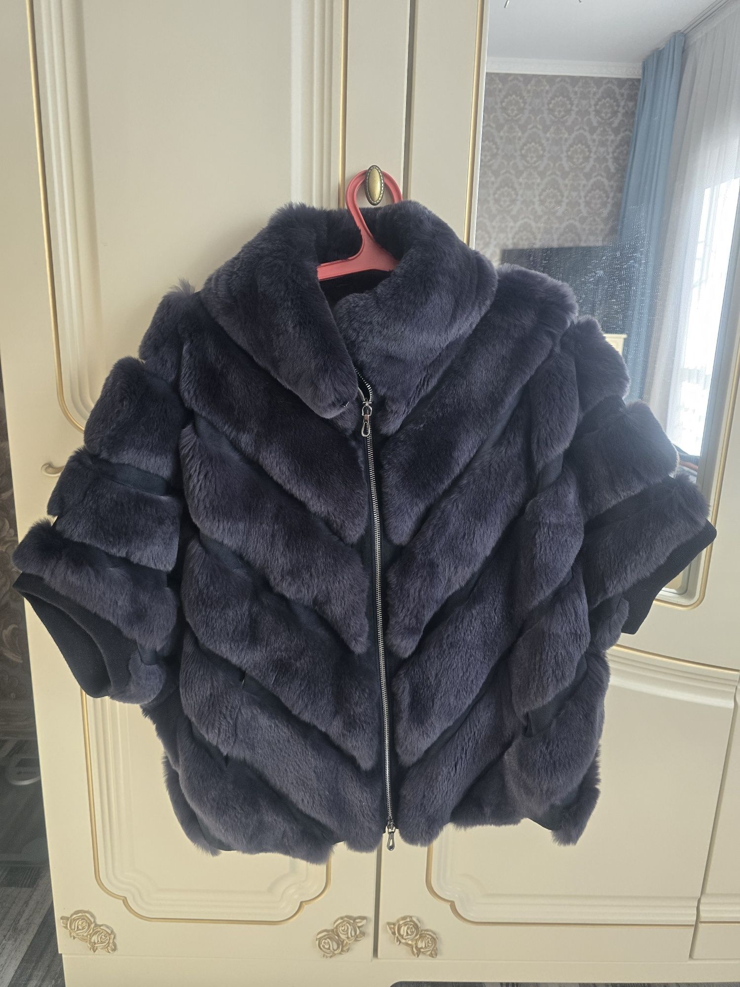 Продам кожаную куртку