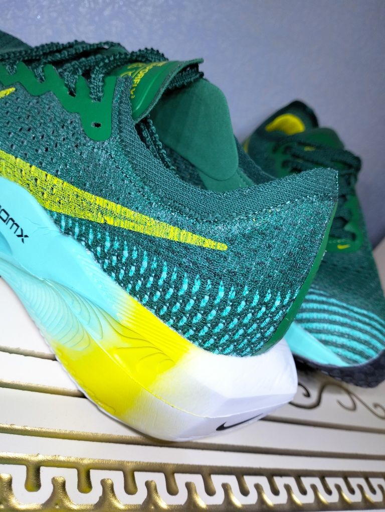 Беговые кроссы Nike zoom x