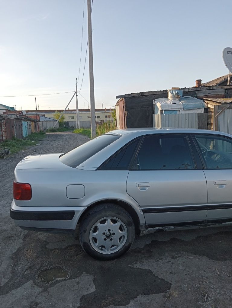 Продам авто Ауди 100С4