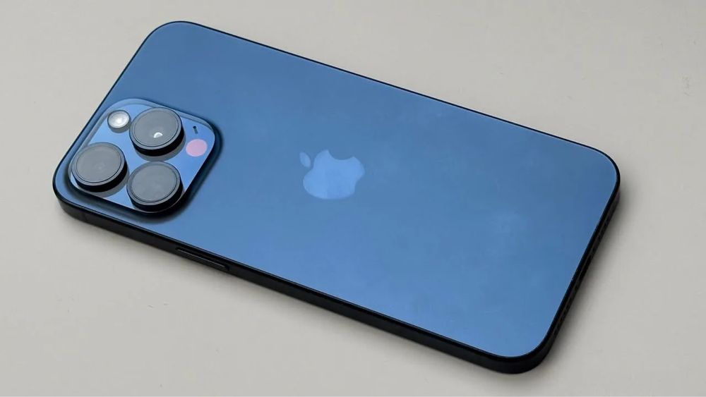 iPhone 15 pro с гарантией