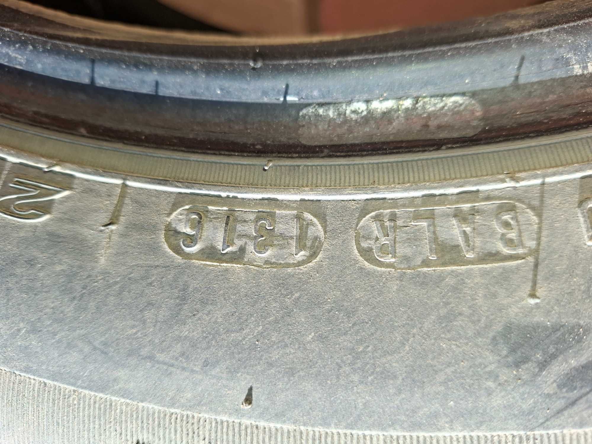 Автошины б/у  Nexen (Корея) 235/60 R16 4шт.
