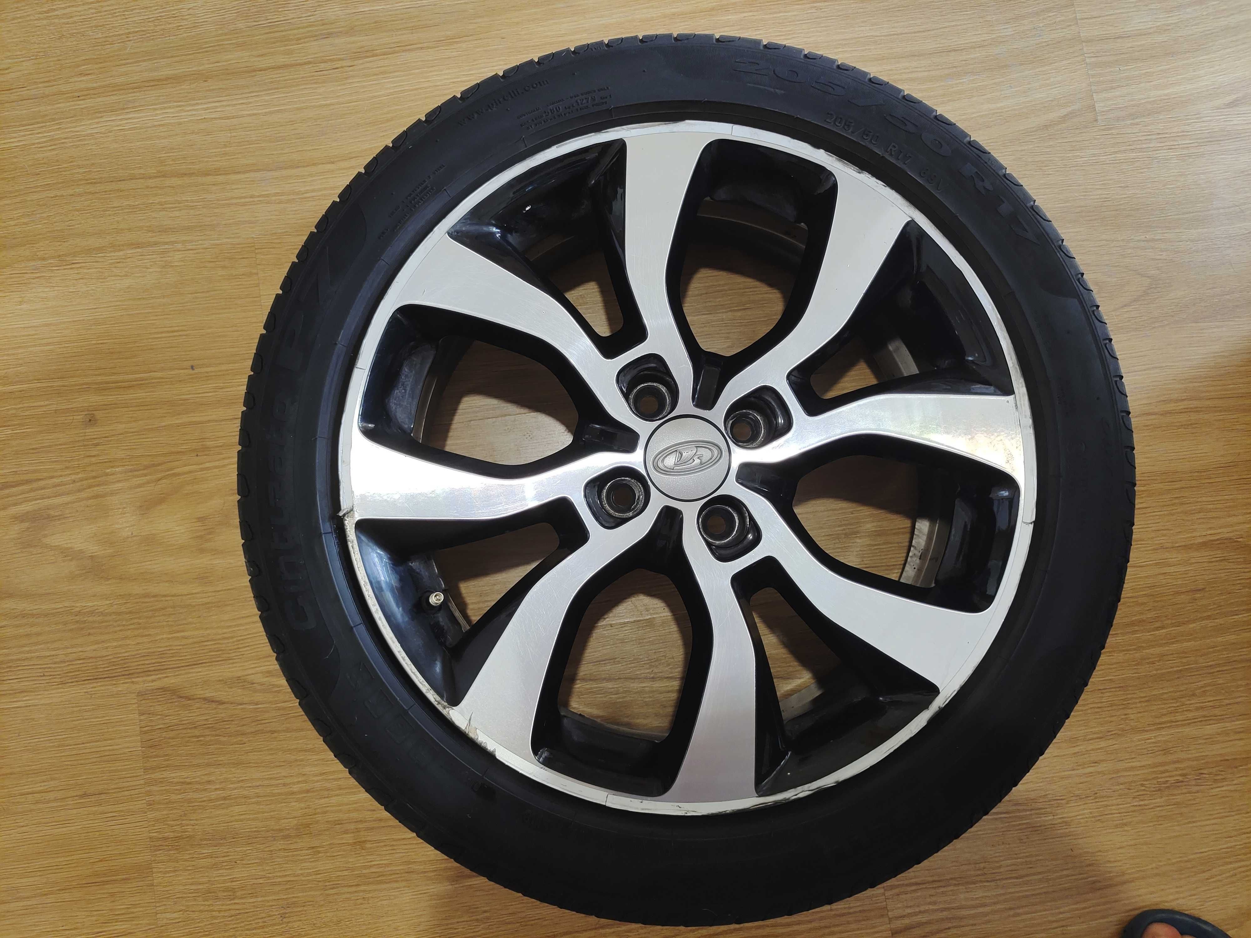 Резина Pirelli P7 205/50 R17 + Диски 6.5x17/4x100 D60.1 ET41 4шт