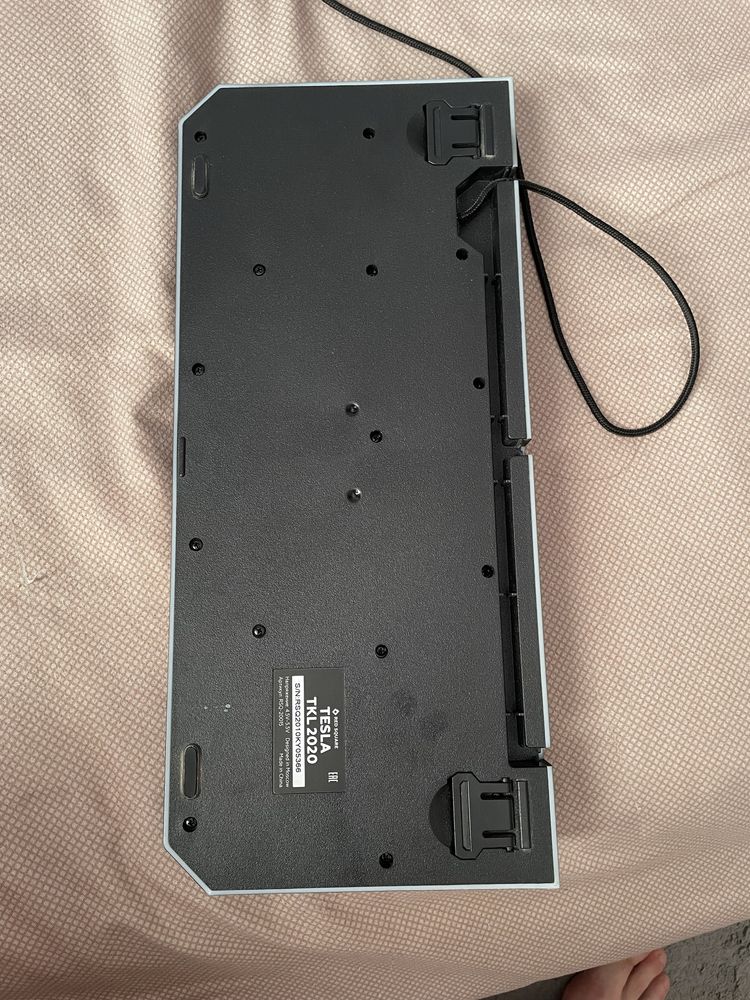 Игровая клавиатура Tesla tkl