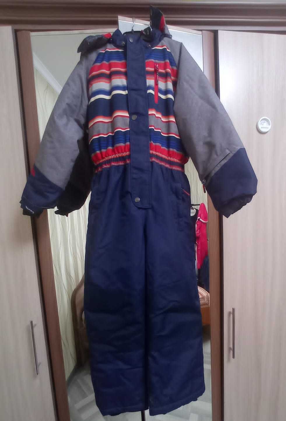 Комбенезона зимний, детский.