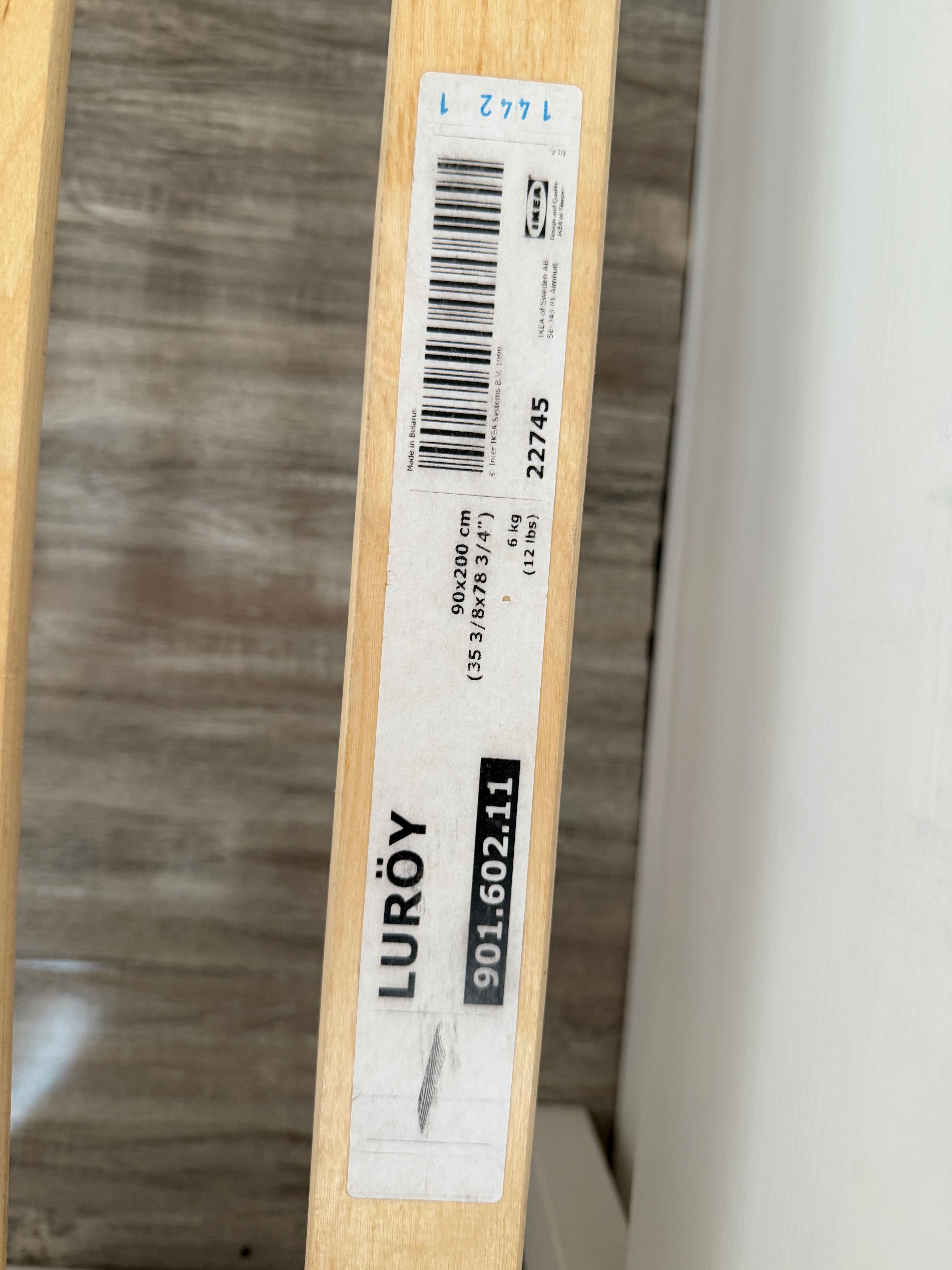 Кровать IKEA 90*200