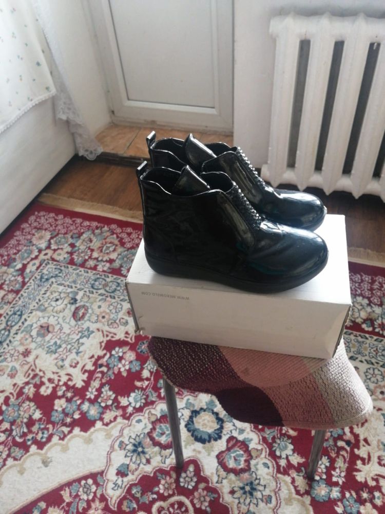 Продам женскую обувь!