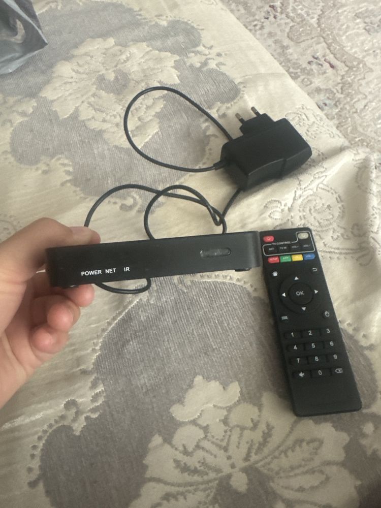 Продам тв приставку