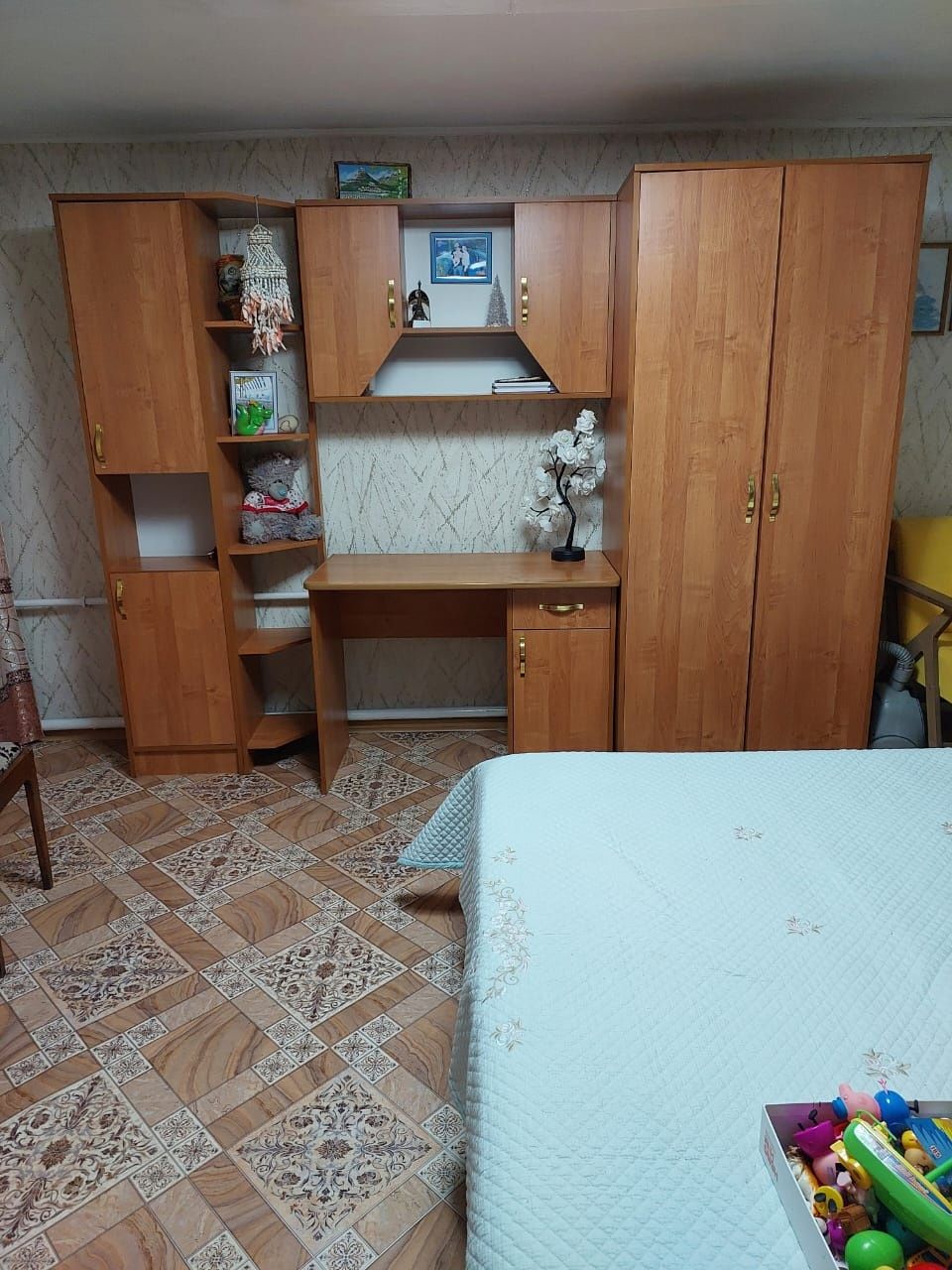 Продам гарнитур.