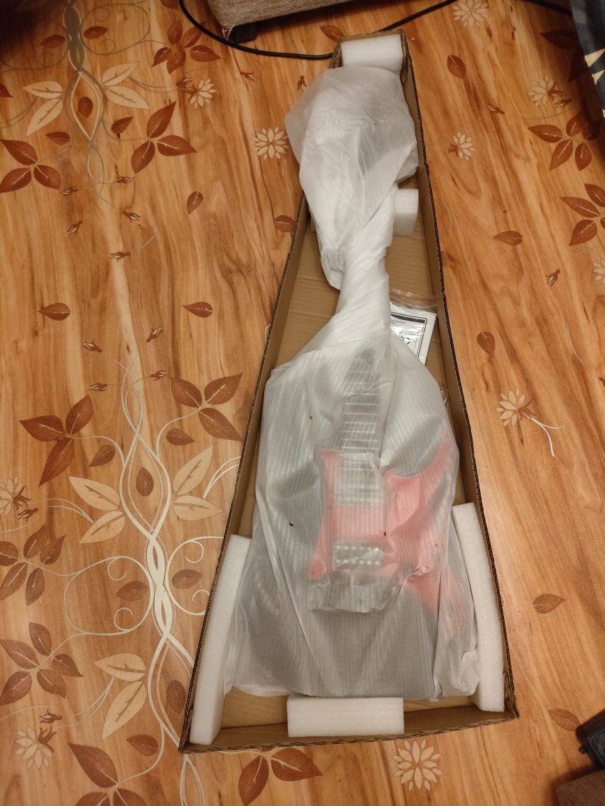 Продам электрогитару IBANEZ GRG131DX-BKF