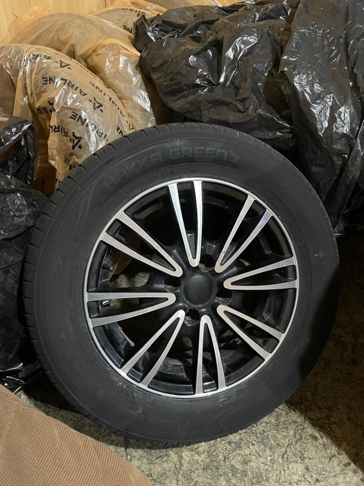 Продам комплект колес r14