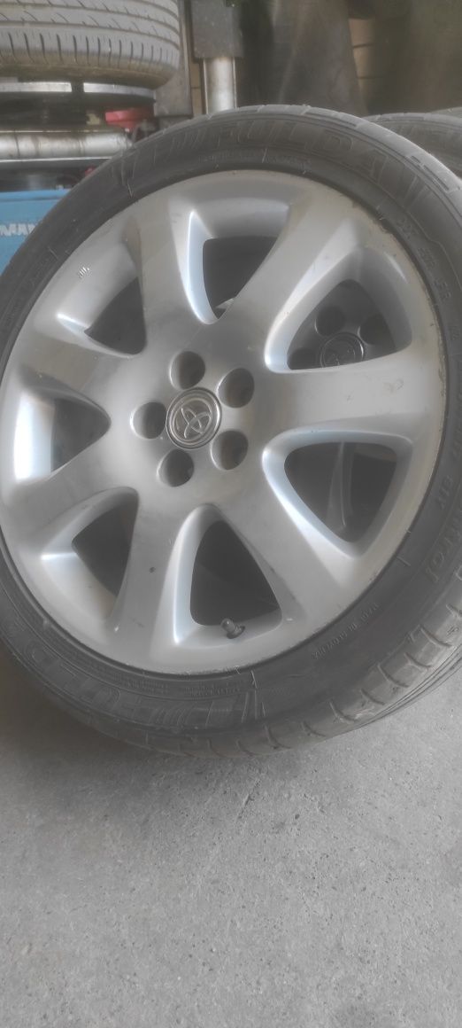 225/45R17  Avensis 5/100