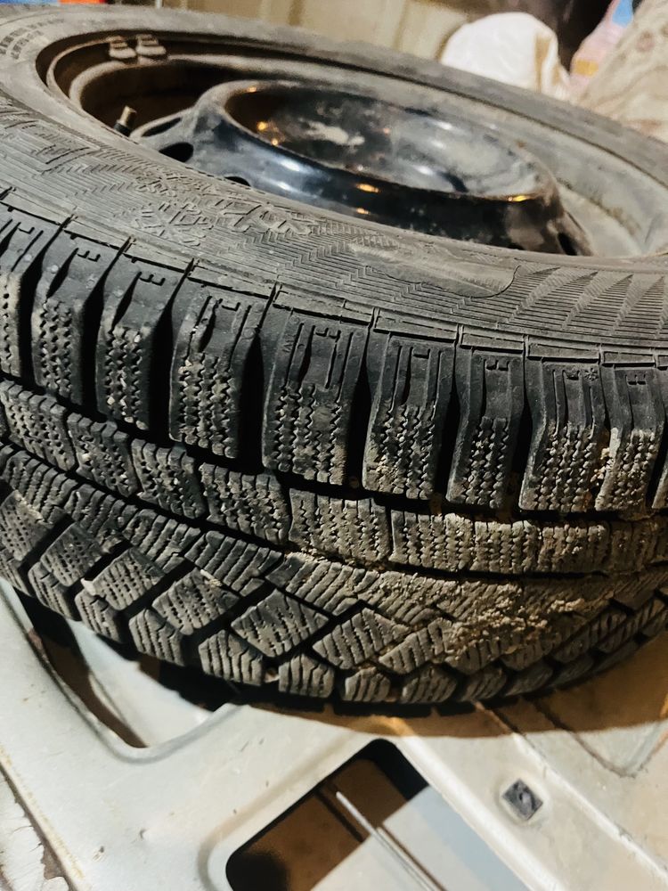 машина Nissan любой ниссан