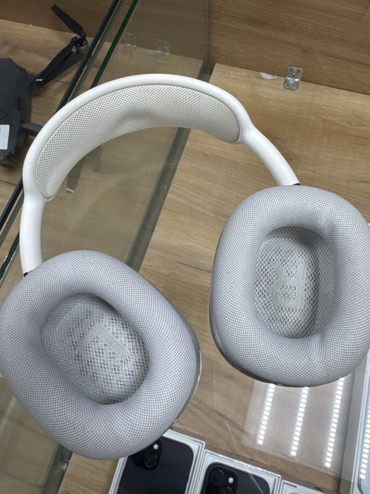 Air Pods Max 110,000тг 0•0•12 kaspi 0•0•24 halyk