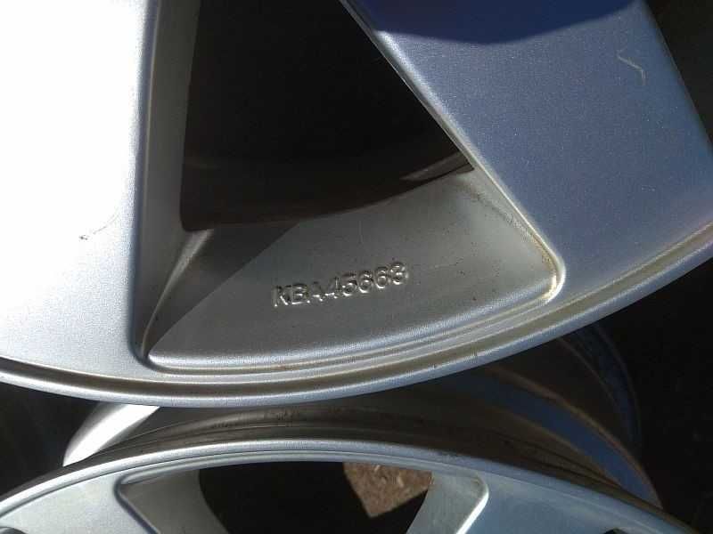 Продам оригинальные легкосплавные диски "DMS" на BMW 3
