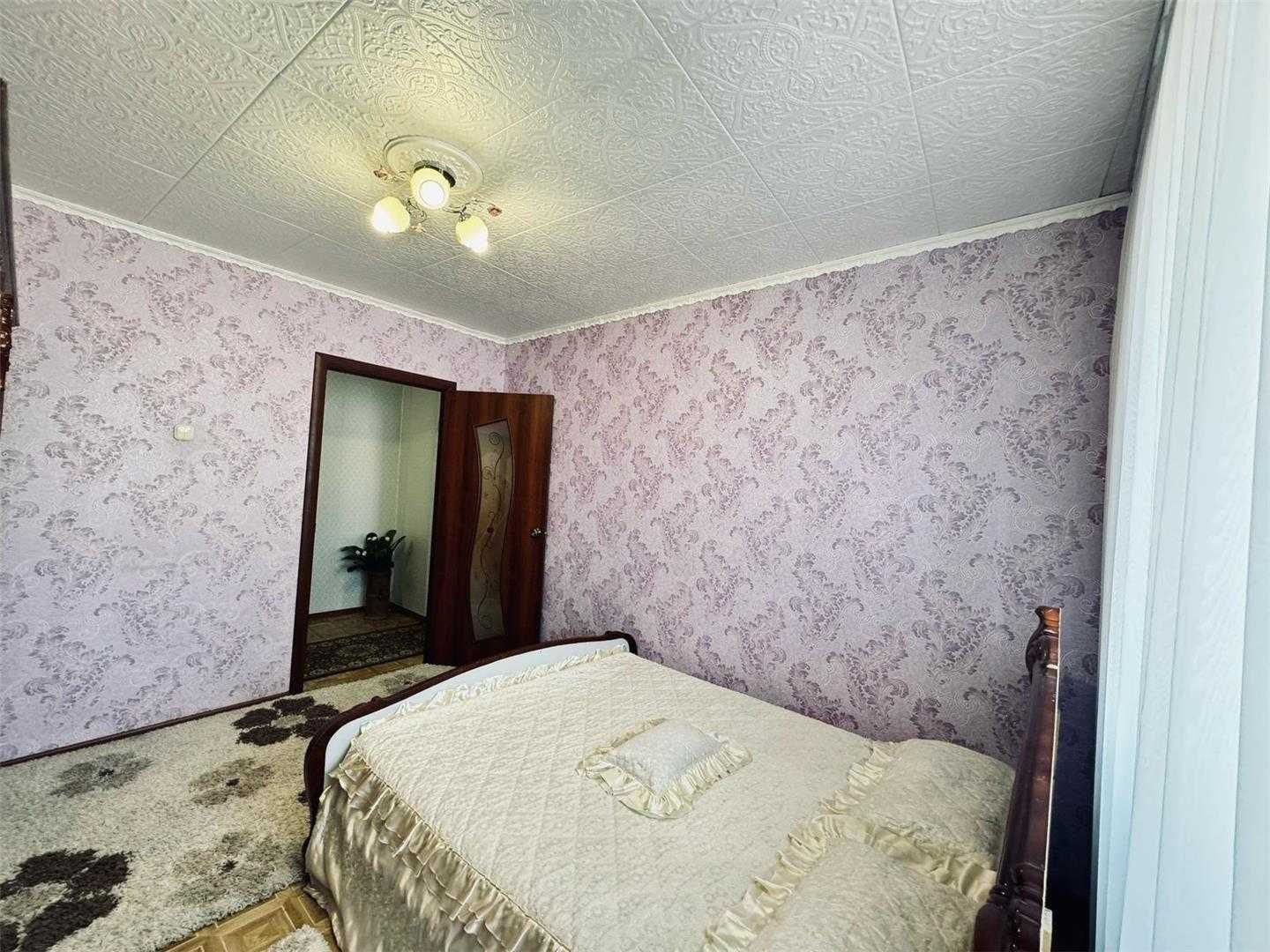 Продам 2х комн на 8 мкр