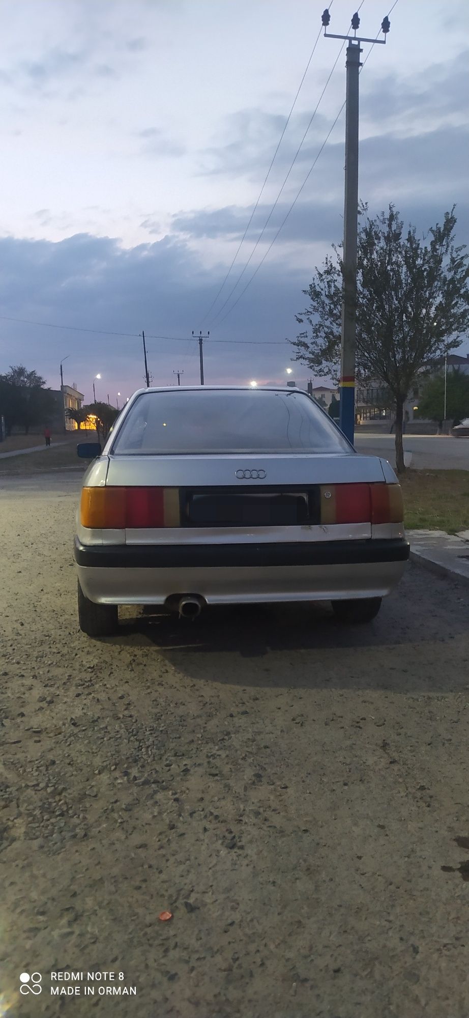 Audi 80 B3          .