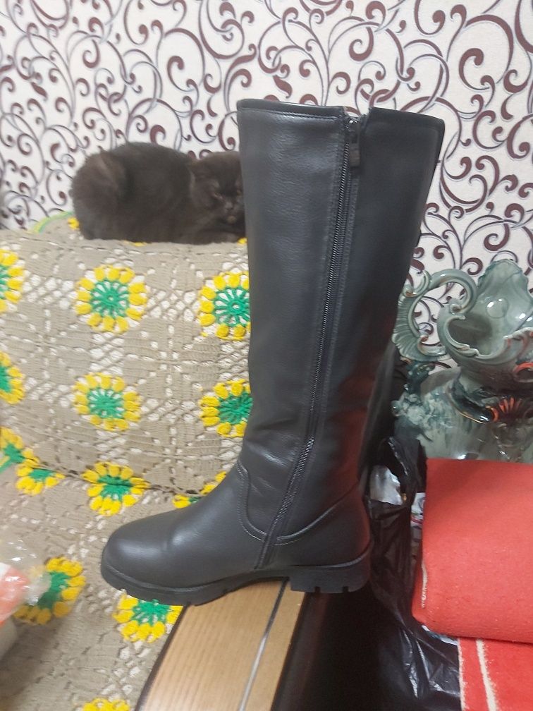 Продам сапоги новые 41 р-р